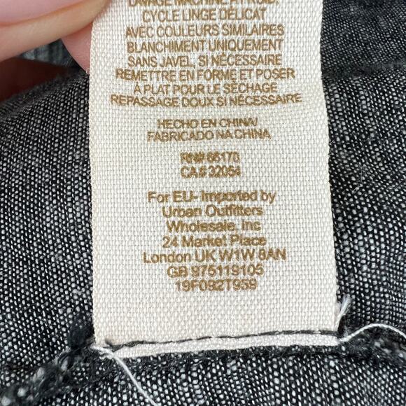 FREE PEOPLE Gray Cotton Long Sleeve Button Down Laser Cut Back Blouse Size L - Picture 9 of 9